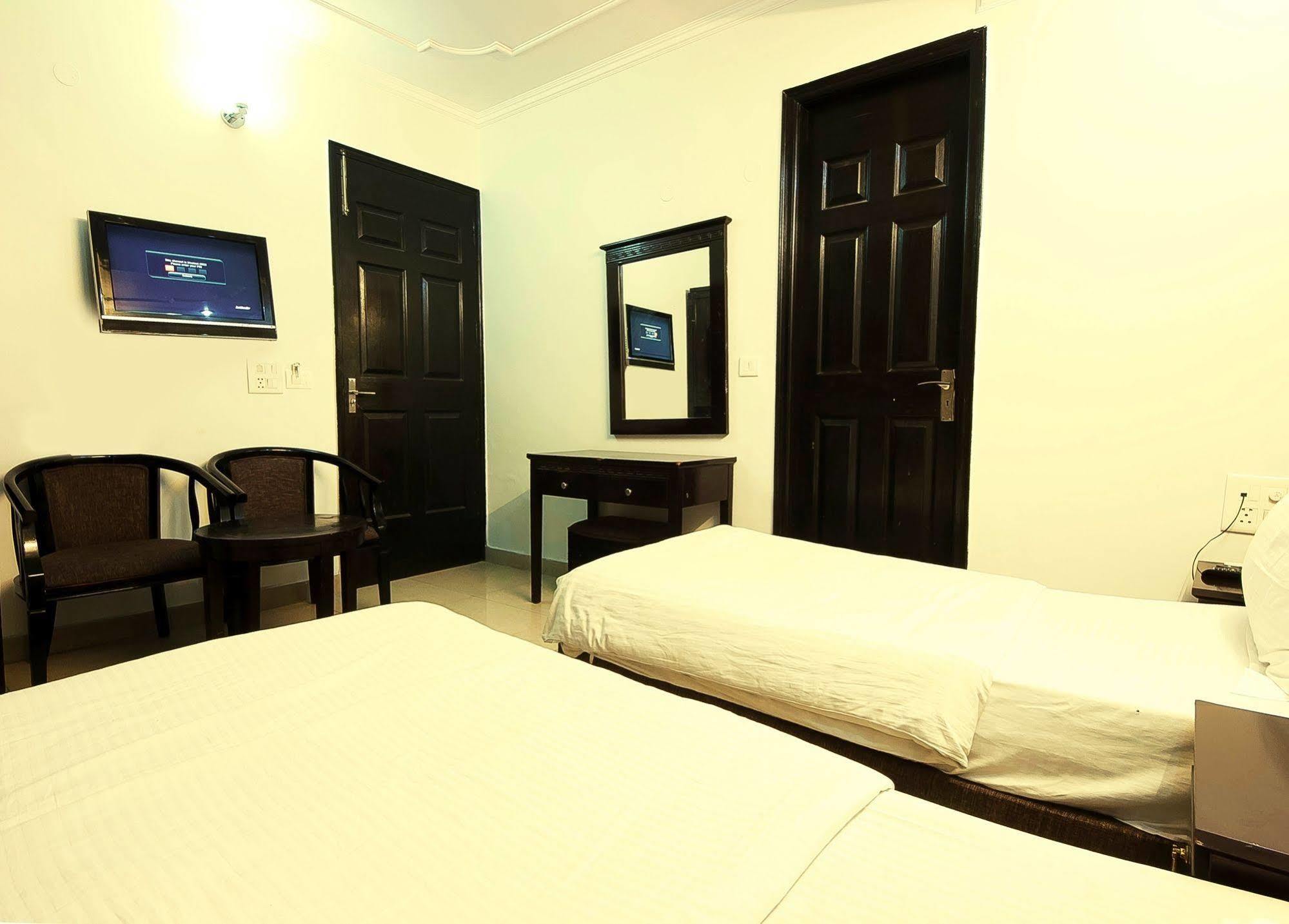 Hotel Sunrise Delhi  Extérieur photo