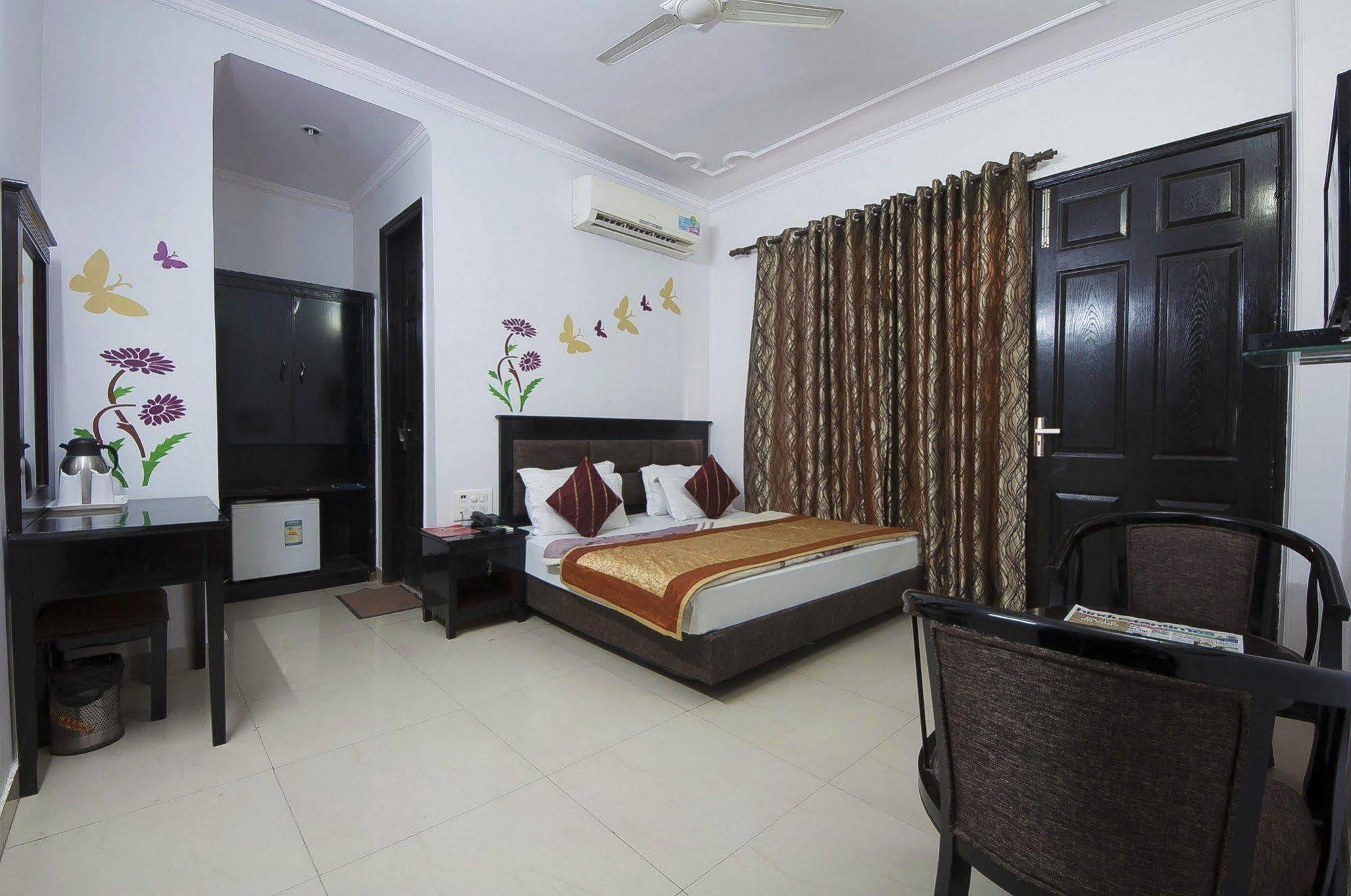Hotel Sunrise Delhi  Extérieur photo